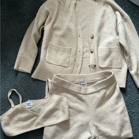 NYLA princess polly set beige - Picture 4 of 4